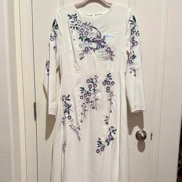 Dainty Jewells White Dress with Purple Floral Embroidery - Picture 1 of 6